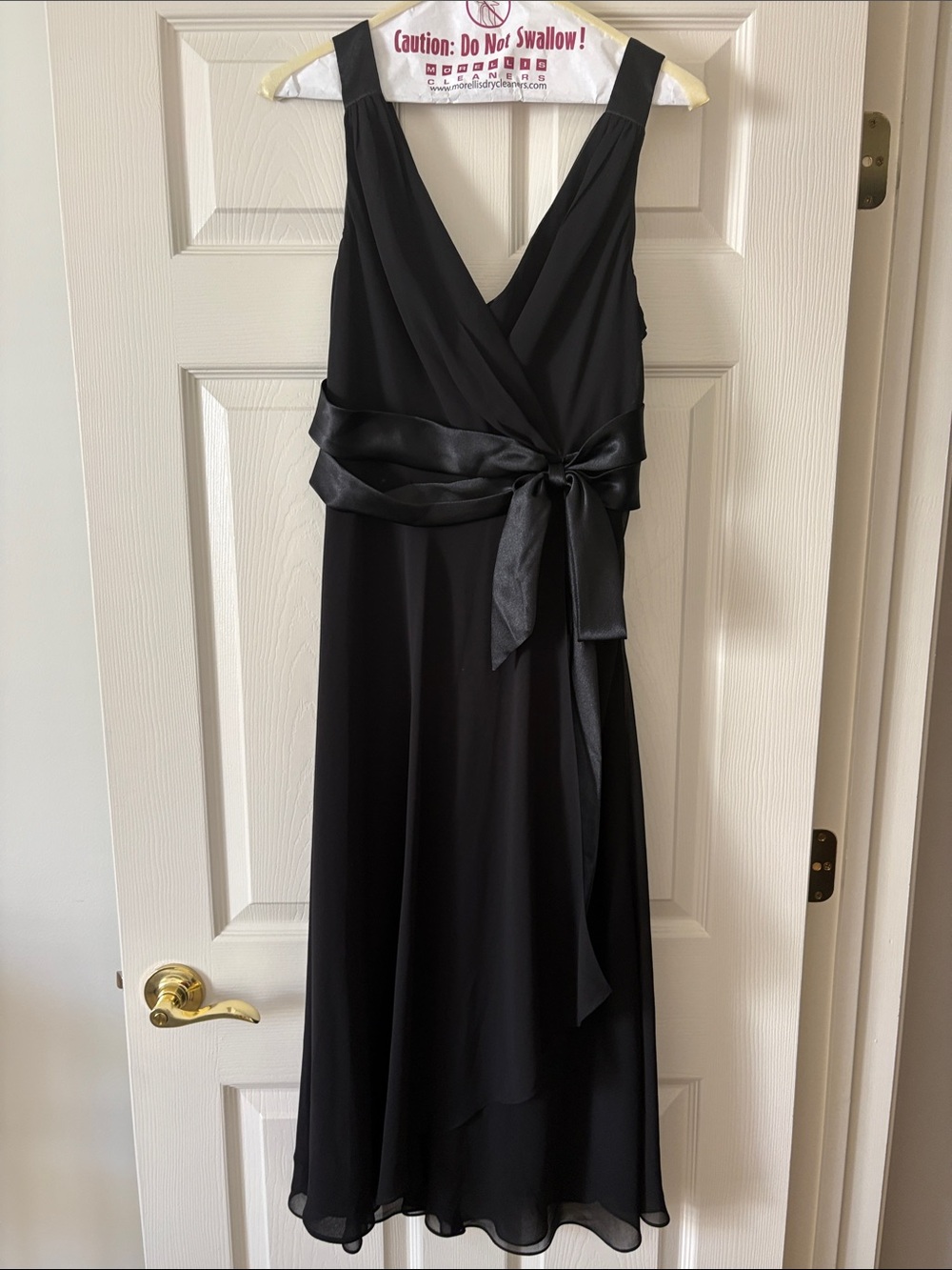 Jones Studio Black Sleeveless V-Neck Midi Dress with Satin Waist Tie